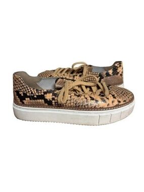 Vince Camuto Platform Sneakers Snake Print Tan Black Lace Up Chunky Sole Shoes 7